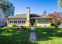 497 Townsend Ave, Burlington